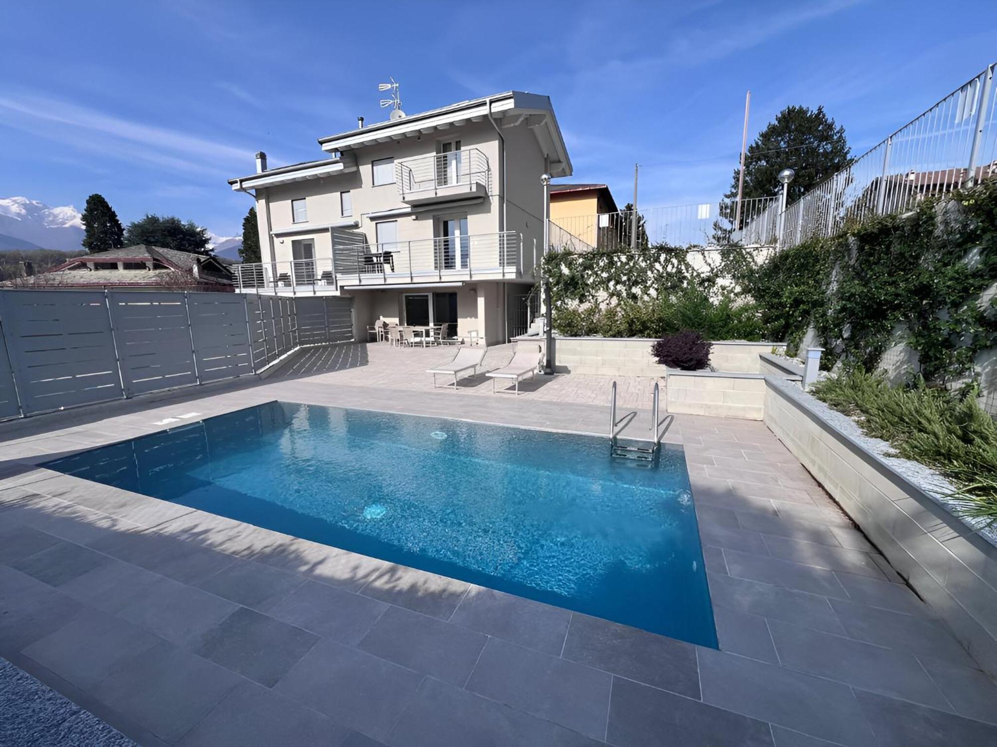 Villa Claudia With Private Pool Colico Exterior foto